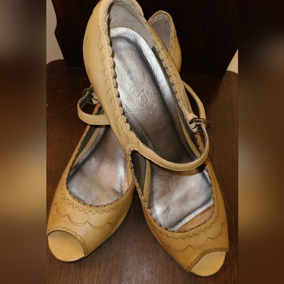 BOS & Co Shoes - Mustard Yellow Retro Embellished Heel, Size 39